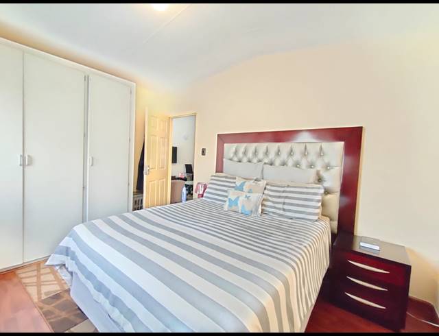 3 BEDROOM TOWNHOUSE FOR SALE IN RIDGEWAY